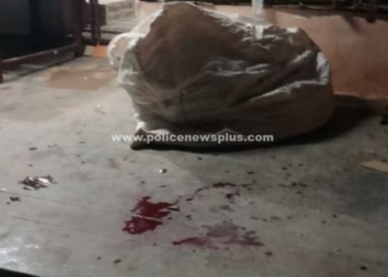 மதுபான கடை ஊழியருக்கு பாட்டிலால் குத்து