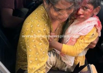 இருசக்கர வாகனத்தில் நிலை தடுமாறி கீழே விழுந்தவர்களை காப்பாற்றிய  காவல்துறை