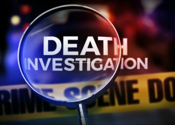 லாரி மீது பைக் மோதி விபத்து