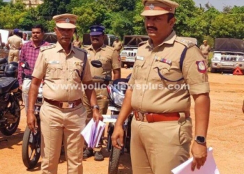 காவலர்கள் வாகனங்களை எஸ்.பி.ஆய்வு