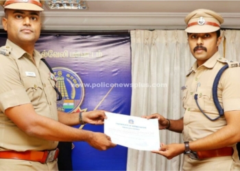 சிறப்பாக பணிபுரிந்த காவல் அதிகாரிகளுக்கு S.P சான்றிதழ்