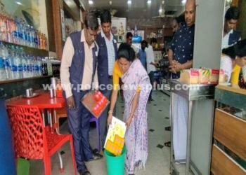 உணவு பாதுகாப்புத்துறையினர் அதிரடி சோதனை