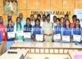 பள்ளியில் பயிலும்  மாணவிளுக்கு உதவித் தொகை வழங்கிய காவல் கண்காணிப்பாளர்
