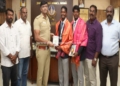 பீச் வாலிபால் போட்டியில் வெற்றி பெற்ற வீரர்களுக்கு S.P பாராட்டு