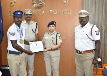 விளையாட்டுப் போட்டியில் தங்கம் மற்றும் வெண்கலம் பதக்கங்கள் பெற்ற தலைமை காவலர்