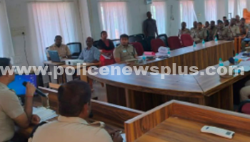 காவல்துறை அதிகாரிகள் மற்றும் காவல் ஆய்வாளருக்கான சிறப்பு கலந்தாய்வு கூட்டம்