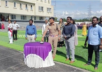 மதுரையில் 100 அடி உயரம்தேசியக் கொடிக் கம்பம் திறப்பு