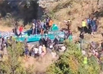 ஜம்மு-காஷ்மீர் பேருந்து விபத்து 36 போ் உயிரிழப்பு