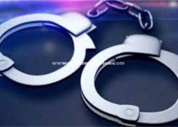 பணம் வைத்து சூதாடிய நபர்கள் கைது