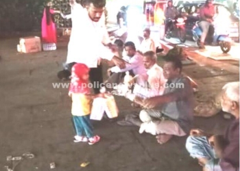 போலீஸ் நியூஸ் பிளஸ் சார்பாக 400 பேருக்கு போர்வை மற்றும் பிஸ்கட் விநியோகம்