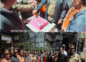 கேக் வெட்டி புத்தாண்டு தினத்தை கொண்டடிய காவலர்கள்