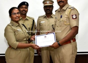 சிறப்பாக பணிபுரிந்த காவலர்களுக்கு S.P சான்றிதழ்