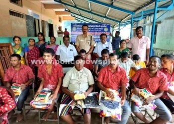 மனவளர்ச்சி குழந்தைகளுக்கு புத்தாடைகள் வழங்கிய S.P