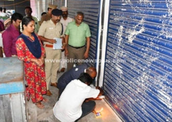 ஆட்சியர் தலைமையில் உணவு பாதுகாப்புத்துறை அதிகாரி மூலம் கடைக்கு சீல்