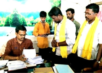 இலவச வீட்டு மனை பட்டா கோரி மனு