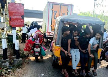 மதுரையில் சாலை விதிகளை மதிக்காமல், இயக்கப்படும் ஷேர் ஆட்டோக்கள்