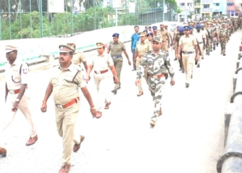 பாராளுமன்ற தேர்தல் முன்னிட்டு கொடி அணிவகுப்பு