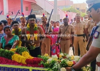 சாலை விபத்தில் உயிரிழந்த காவலர் உடலுக்கு S .P மலர் வளையம்