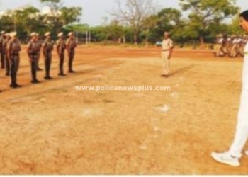 கவாத்து பயிற்சியை பார்வையிட்டு ஆய்வு செய்த S.P