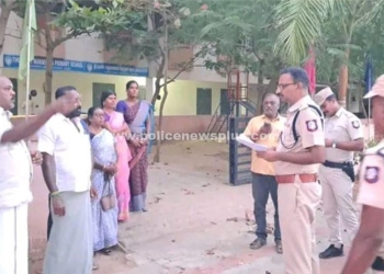 பதட்டமான வாக்குச்சாவடிகளை பார்வையிட்டS.P