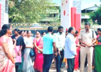 பெண்களுக்கு எதிரான வன்கொடுமை எதிர்க்கும் விதமான விழிப்புணர்வு பேரணி