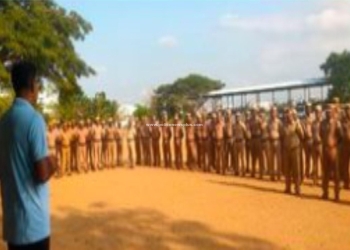 ஊர்க்காவல் படையின் கவாத்து பயிற்சி