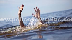 கடலில் குளித்த கல்லூரி மாணவர் அலையில் சிக்கி உயிரிழப்பு