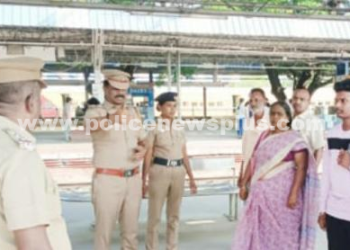 இரயில் பயணிகளிடம் பாதுகாப்பு குறித்து விழிப்புணர்வு