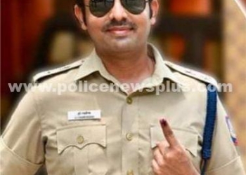 தபால் மூலம் வாக்கு செலுத்திய S.P