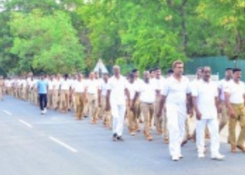 காவலர்களின் நடைபயிற்சி மற்றும் உடற்பயிற்சி