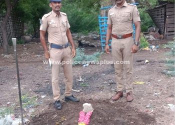 ஆதரவற்றவரின் உடலை நல்லடக்கம் செய்த போலீசார்