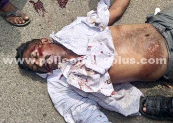 வேன் மோதி விபத்து