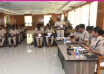 காவல்துறை அதிகாரிகளுக்கு மாதாந்திர குற்ற கலந்தாய்வுக் கூட்டம்