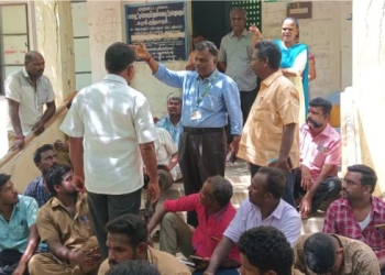 மின்சார வாரிய ஊழியர்கள் வேலை நிறுத்தம்