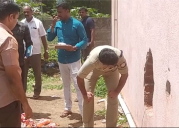 தங்க நகைகள் பணம் கொள்ளை