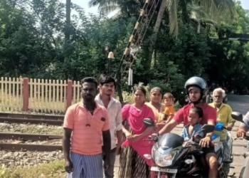 ரயில்வே காவல்துறையினர் விழிப்புணர்வு