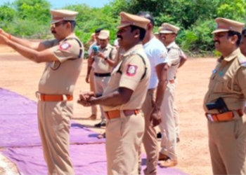 துப்பாக்கி சுடும் பயிற்சியை ஆய்வு செய்த S.P