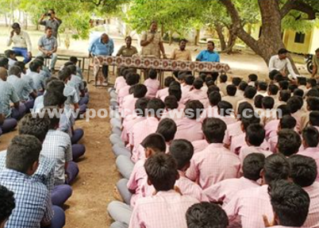 விழிப்புணர்வு ஏற்படுத்தி வரும் காவல்துறையினர்