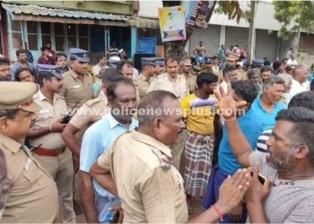 கடைகளை அடைத்து மீனவர்கள் போராட்டம்