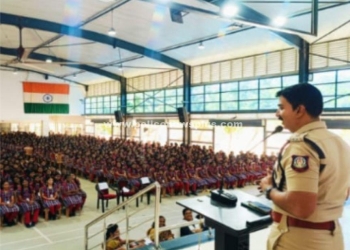 பள்ளி மாணவிகளுக்கான விழிப்புணர்வு நிகழ்ச்சி