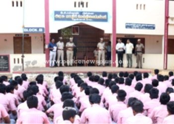 மாணவர்களுக்கு மக்களின் காவலன் விழிப்புணர்வு நிகழ்ச்சி