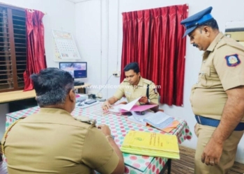 காவல் நிலைய கோப்புகளை ஆய்வு செய்த S.P