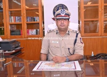 கல்லூரி மாணவியிடம் ஆபாசமாக பேசிய பேராசிரியர்கள் கைது