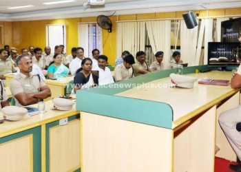 S.P தலைமையில் மாதாந்திர ஆய்வு கூட்டம்