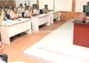 காவல்துறைத் தலைவர் தலைமையில் ஆலோசனைக் கூட்டம்