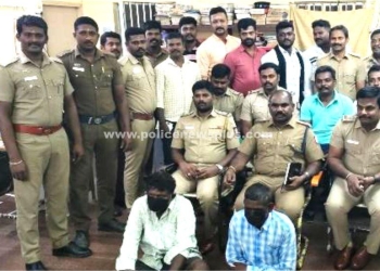 வீட்டை உடைத்து நகை திருடிய இருவர் கைது