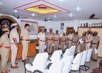 சிறப்பாக பணிபுரிந்த ஊர்க்காவல் படையினருக்கு சான்றிதழ்