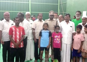 மாவட்ட அளவிலான இறகுப்பந்து போட்டி