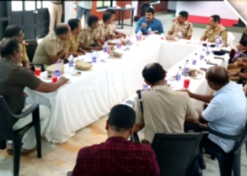 தமிழக-கேரள எல்லை பகுதியில் கண்காணிப்பு குறித்து ஆலோசனைக் கூட்டம்