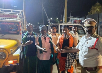 போக்குவரத்து போலீசார் விழிப்புணர்வு